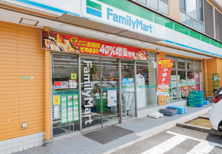 ファミリーマート東玉川二丁目店